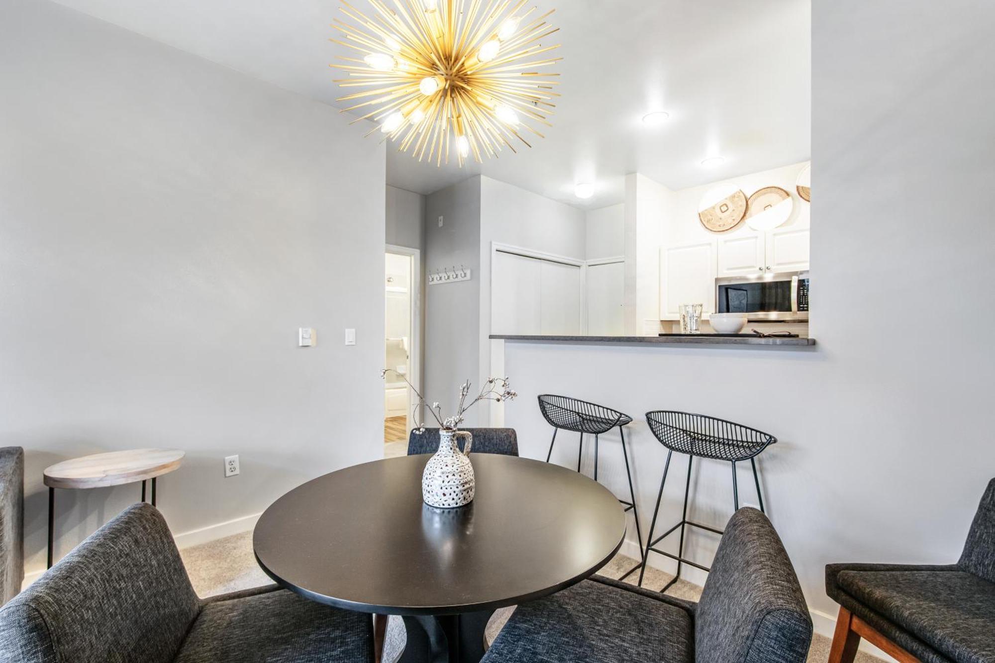 Апартаменты Belltown Court III Сиэтл Номер фото